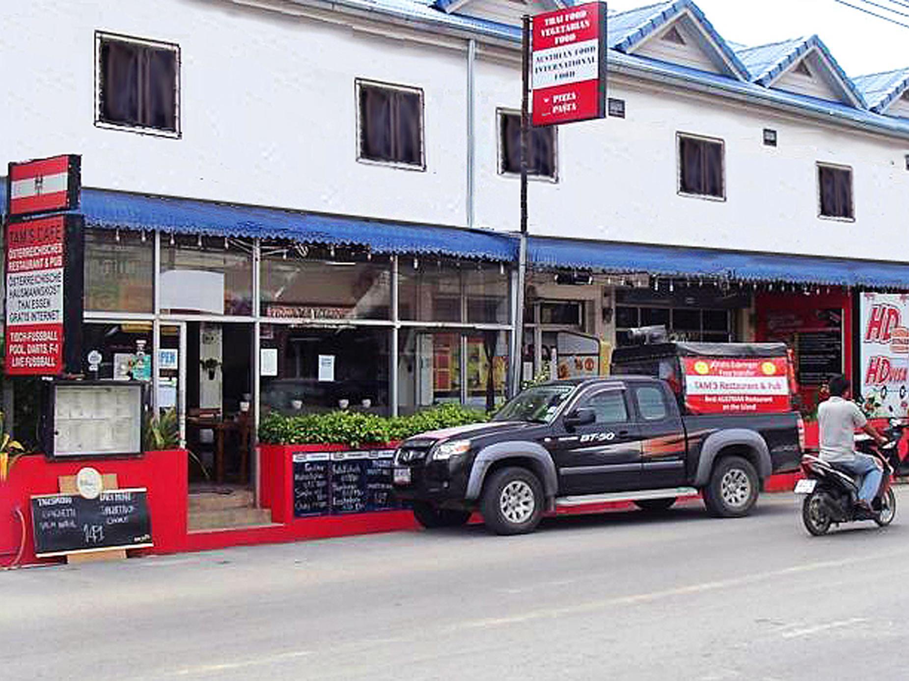 Little Austria Tams Guesthouse Bãi biển Chaweng Ngoại thất bức ảnh