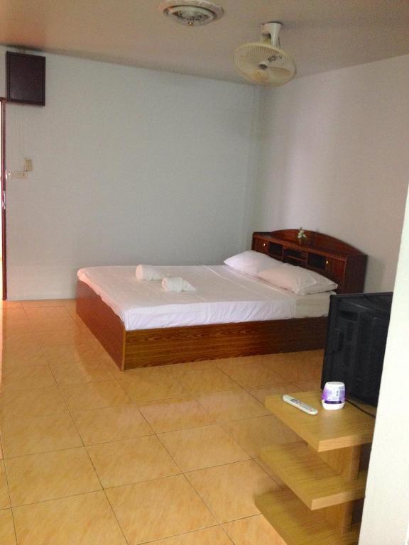 Little Austria Tams Guesthouse Bãi biển Chaweng Phòng bức ảnh