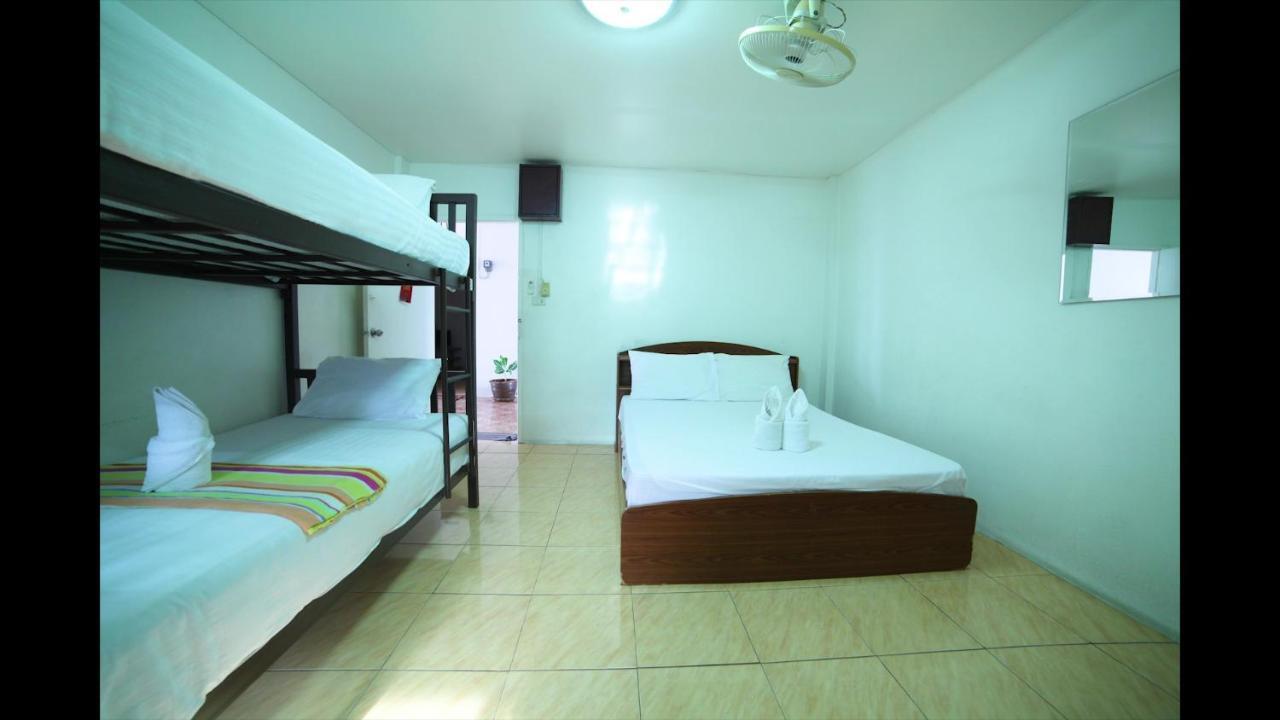 Little Austria Tams Guesthouse Bãi biển Chaweng Ngoại thất bức ảnh